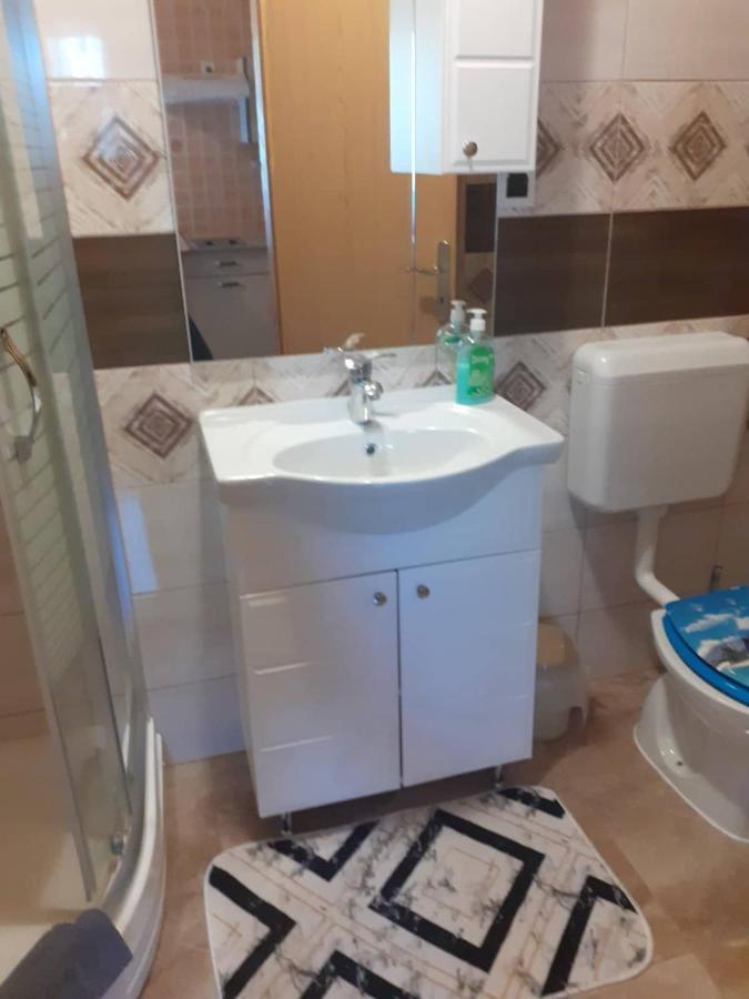 Apartman Marica Rakovica Bagian luar foto